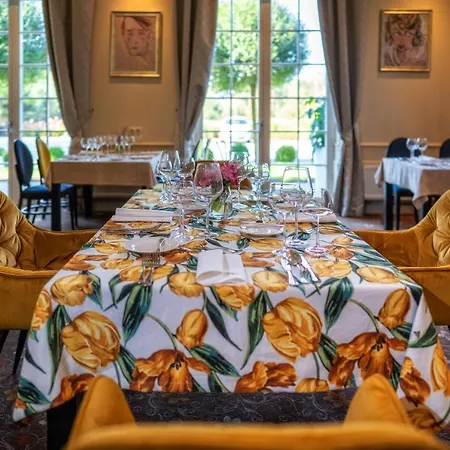 Korona 3* Ostroleka (Ostroleka)