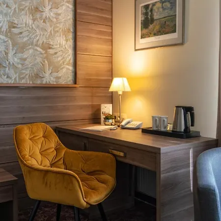 Korona Ostroleka (Ostroleka)