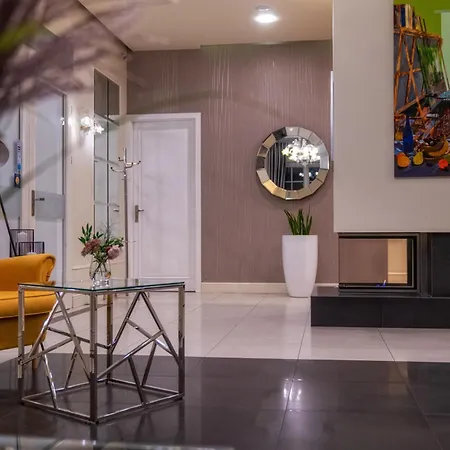 Korona Hotel 3*