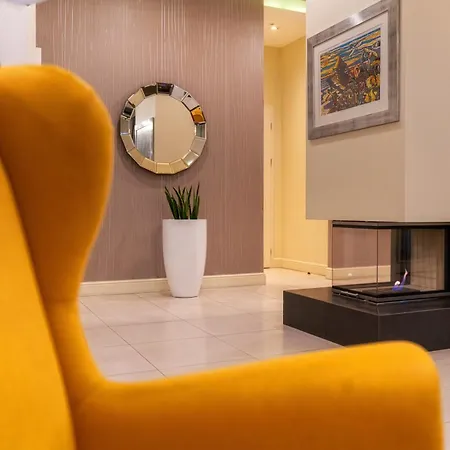 Korona Hotel 3*