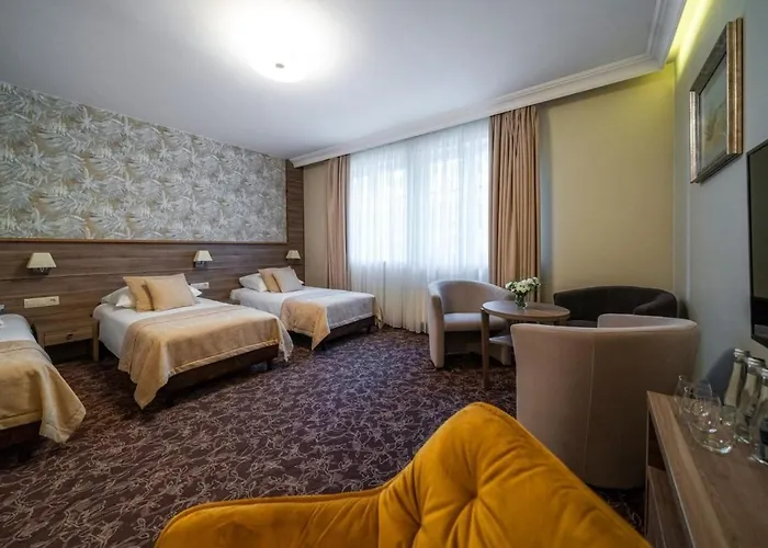 Hotel Korona 3*